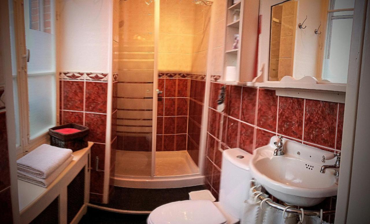 Bed and Breakfast Le Bonnet De Nuit Chalmoux Экстерьер фото