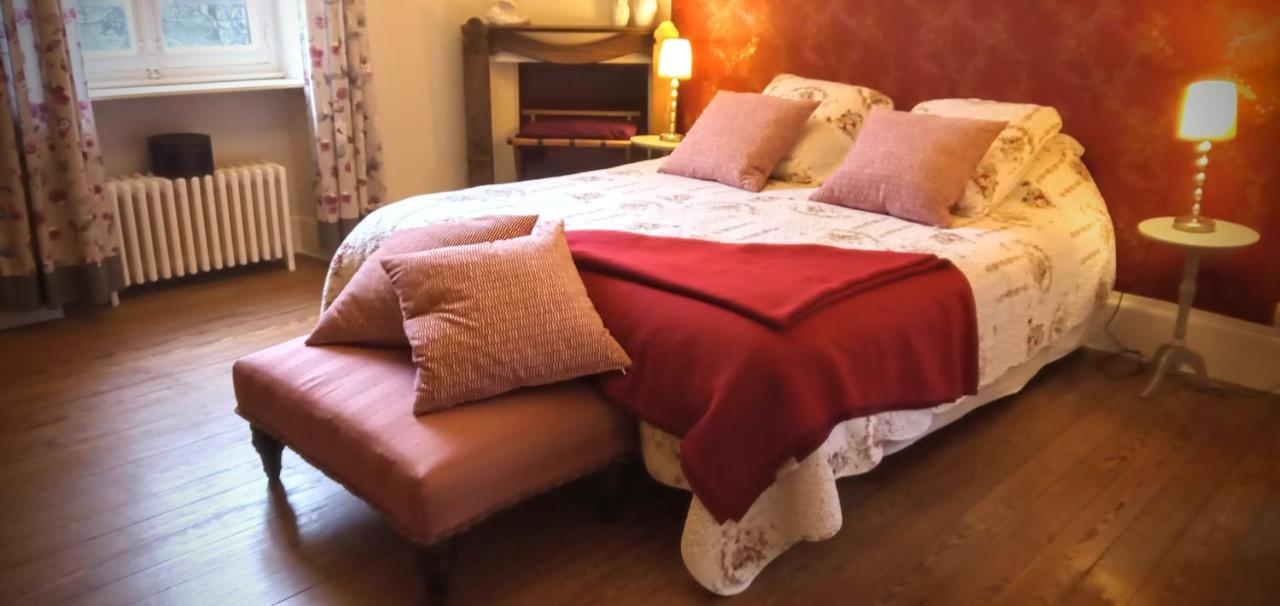 Bed and Breakfast Le Bonnet De Nuit Chalmoux Экстерьер фото
